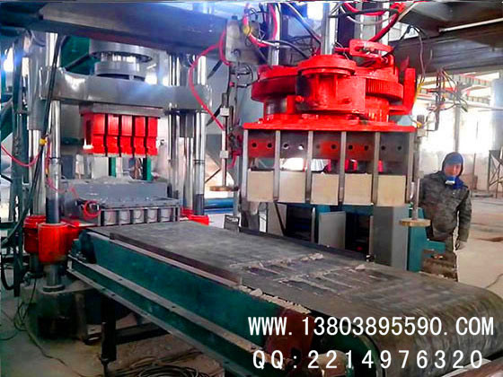 開(kāi)封用戶(hù)耐火磚機(jī)生產(chǎn)現(xiàn)場(chǎng)